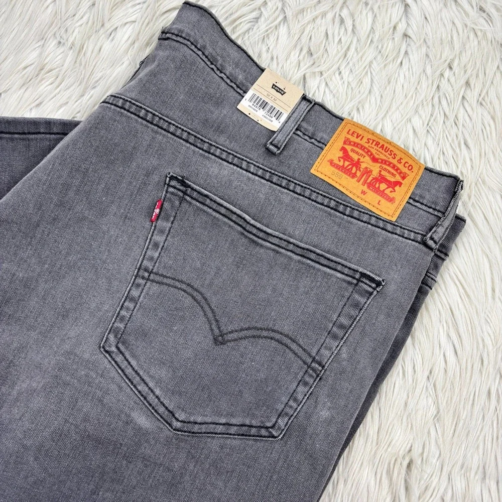 NWT Levi's‎ Men's 52 x 32 Gray Wash 559 Relaxed Straight Leg Jeans